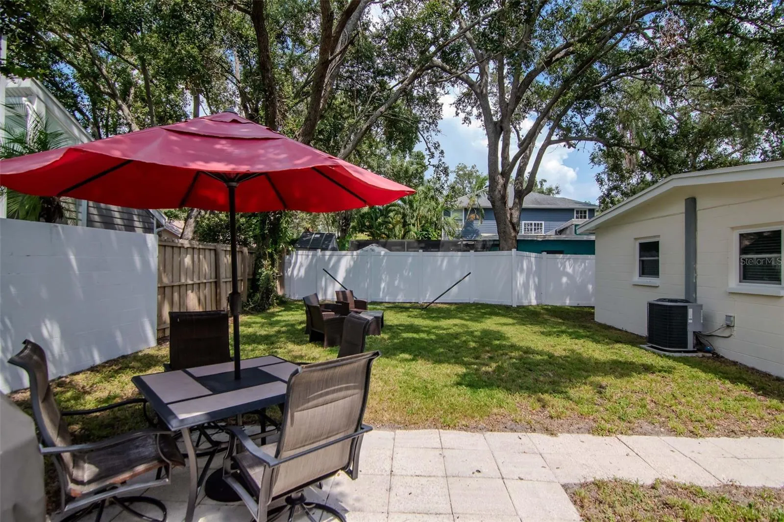 3323 W VILLA ROSA ST