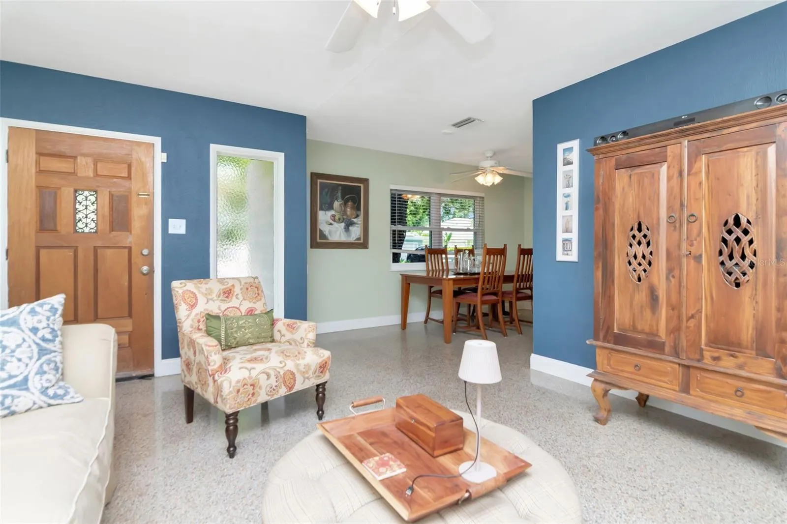 3323 W VILLA ROSA ST
