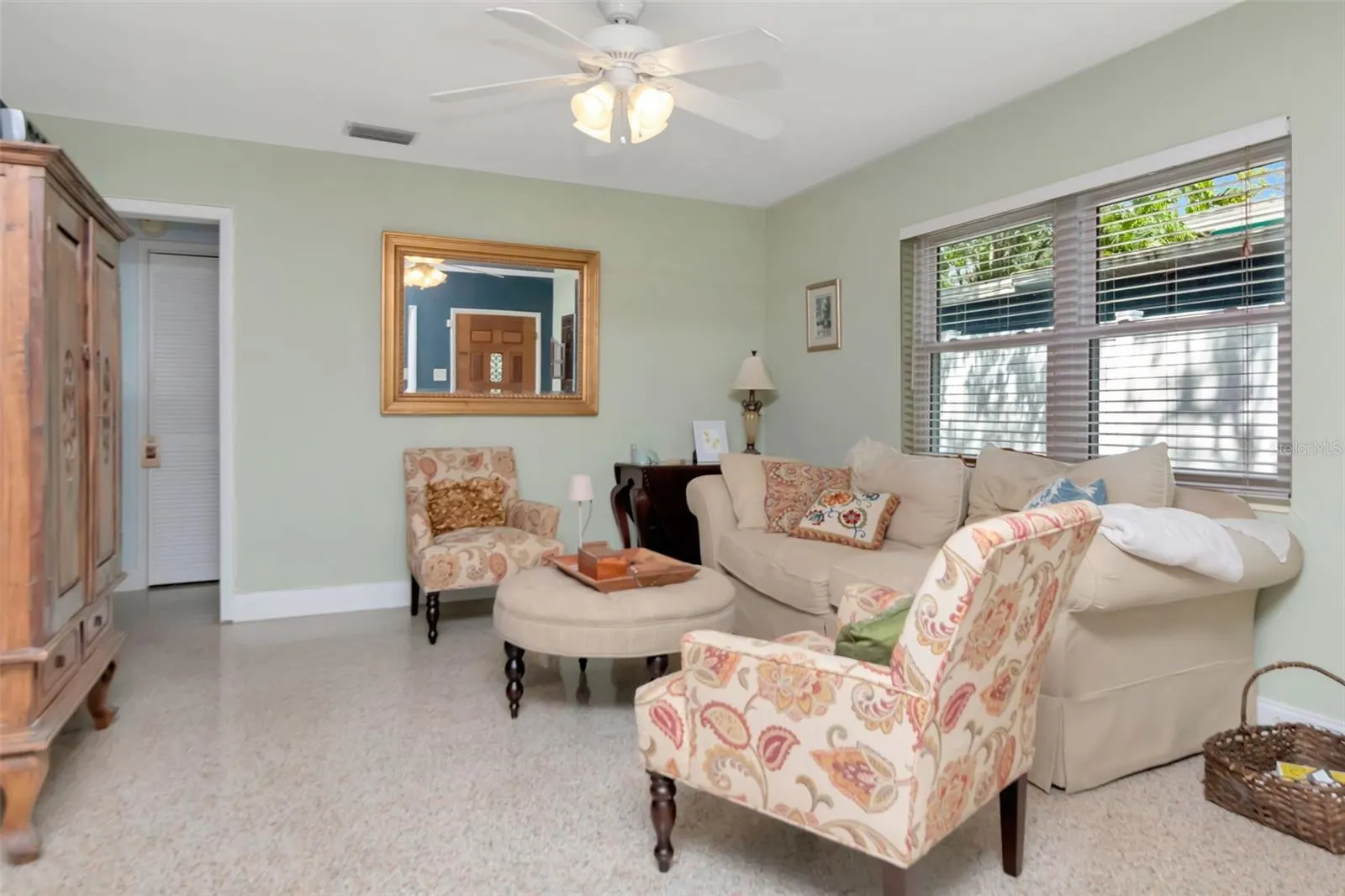 3323 W VILLA ROSA ST