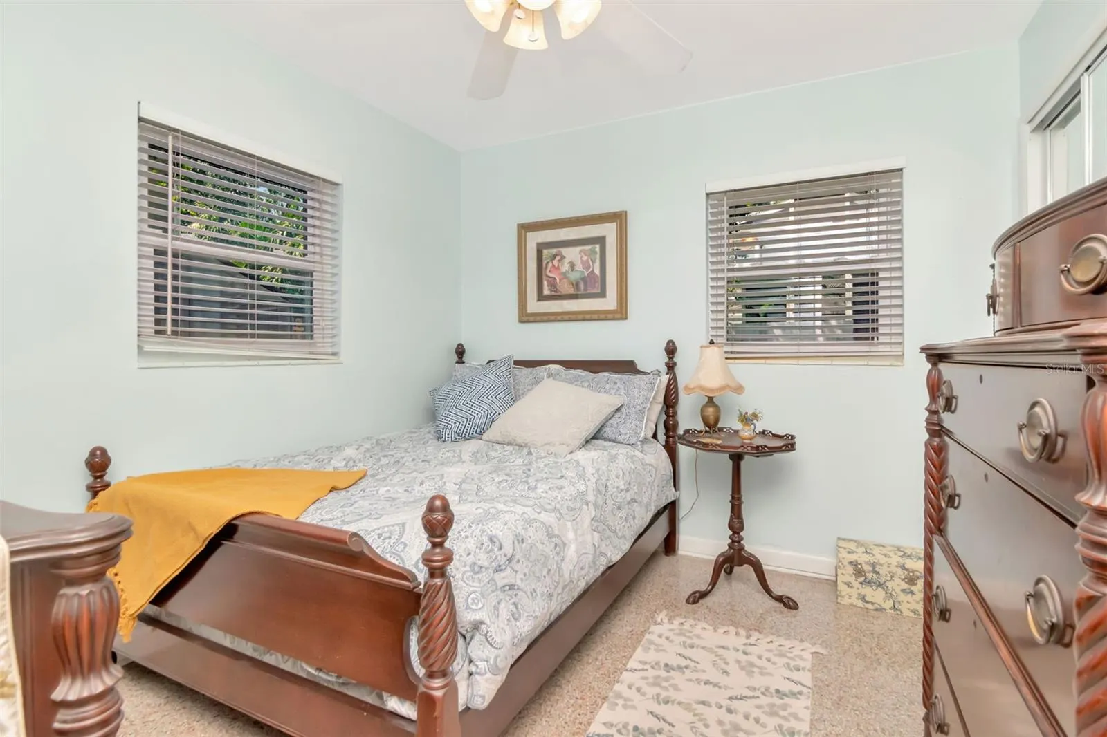 3323 W VILLA ROSA ST