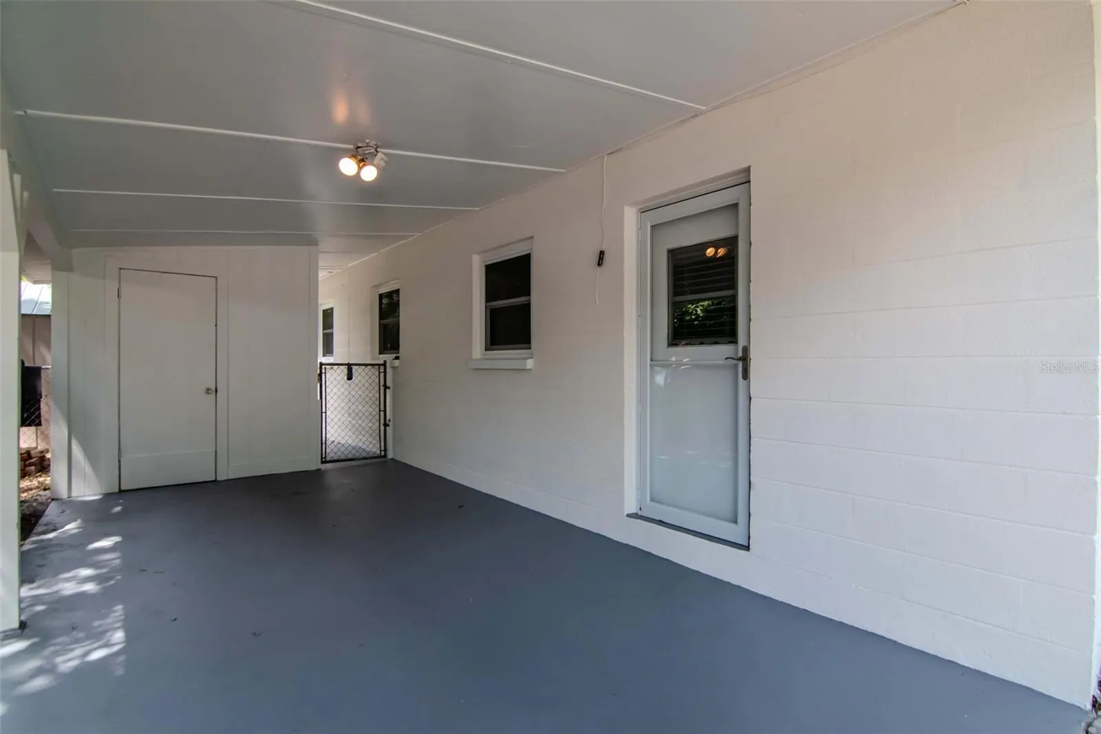 3323 W VILLA ROSA ST