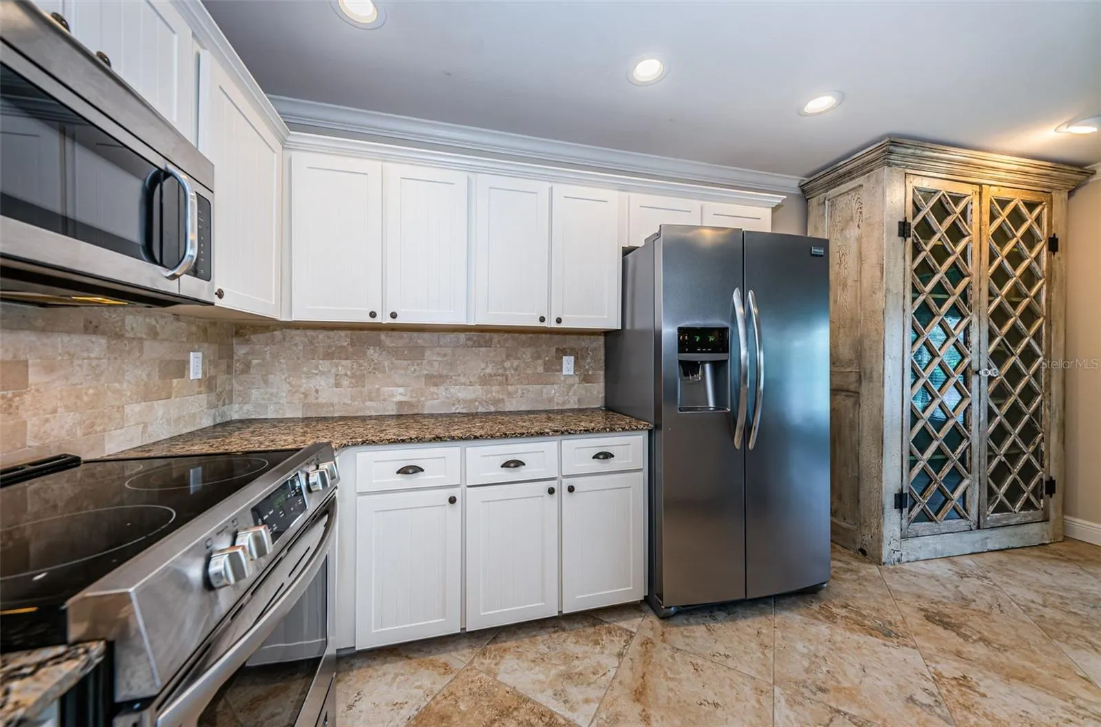 4916 MILANO CT NE