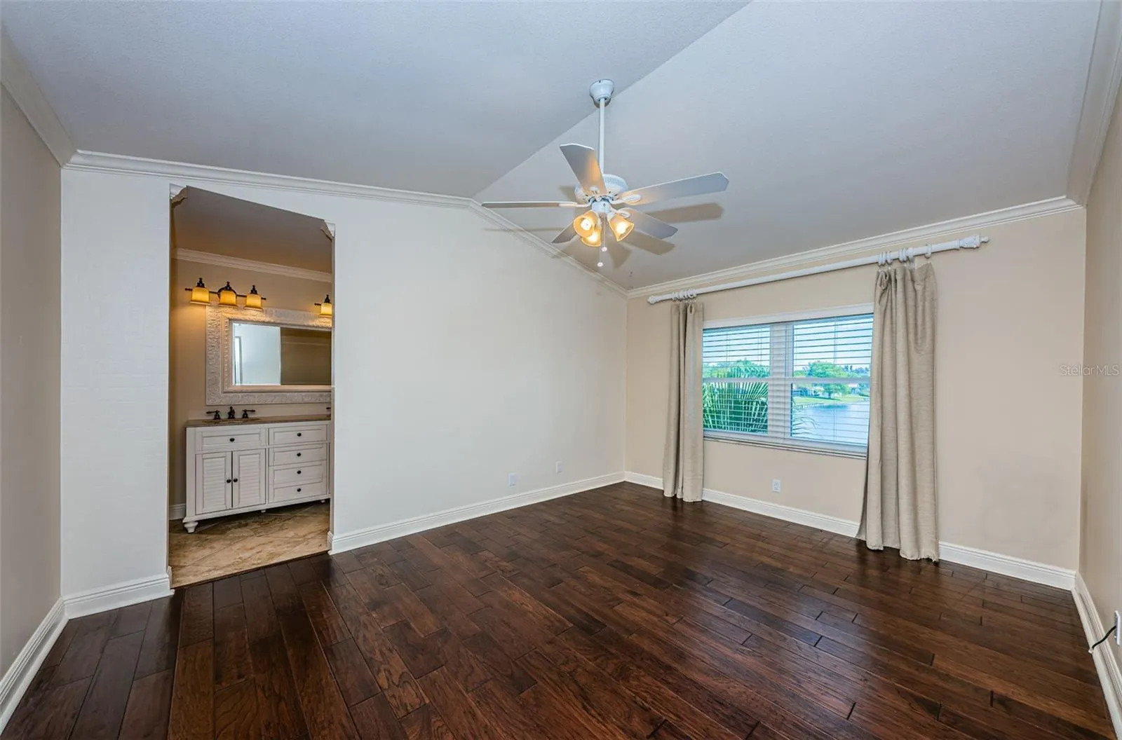 4916 MILANO CT NE