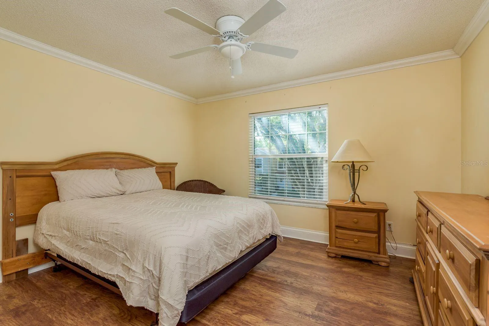 2203 ANDOVER CIR