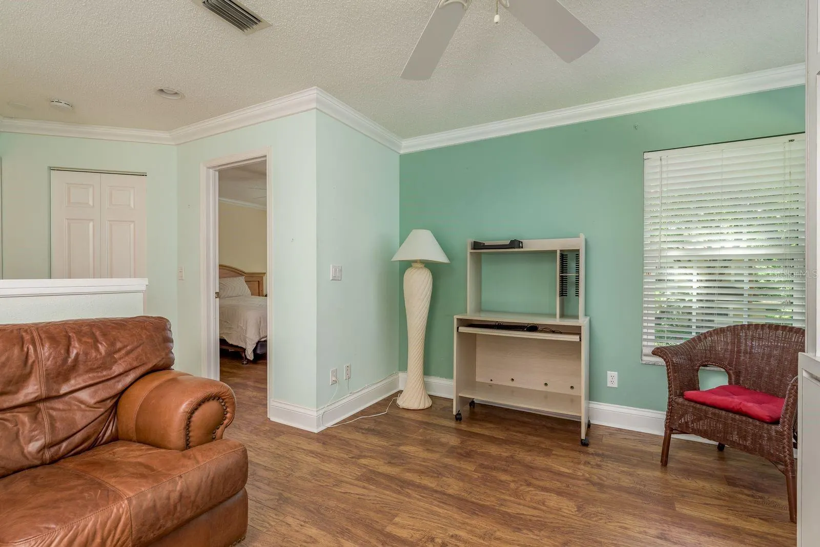 2203 ANDOVER CIR