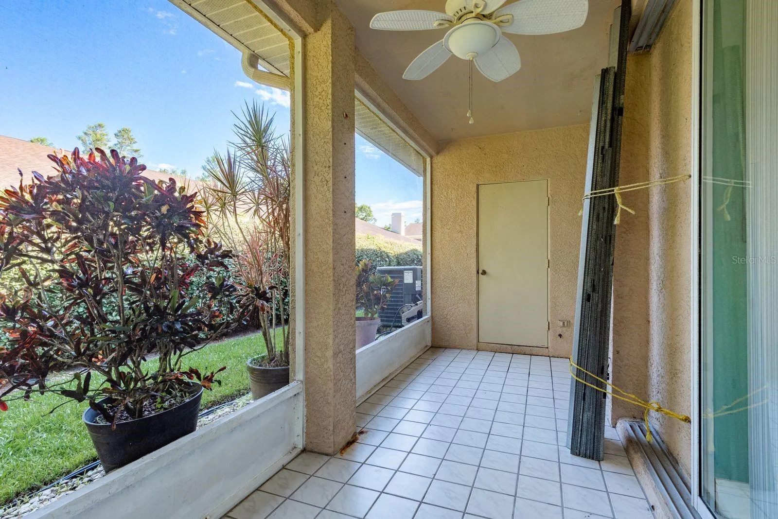 2203 ANDOVER CIR