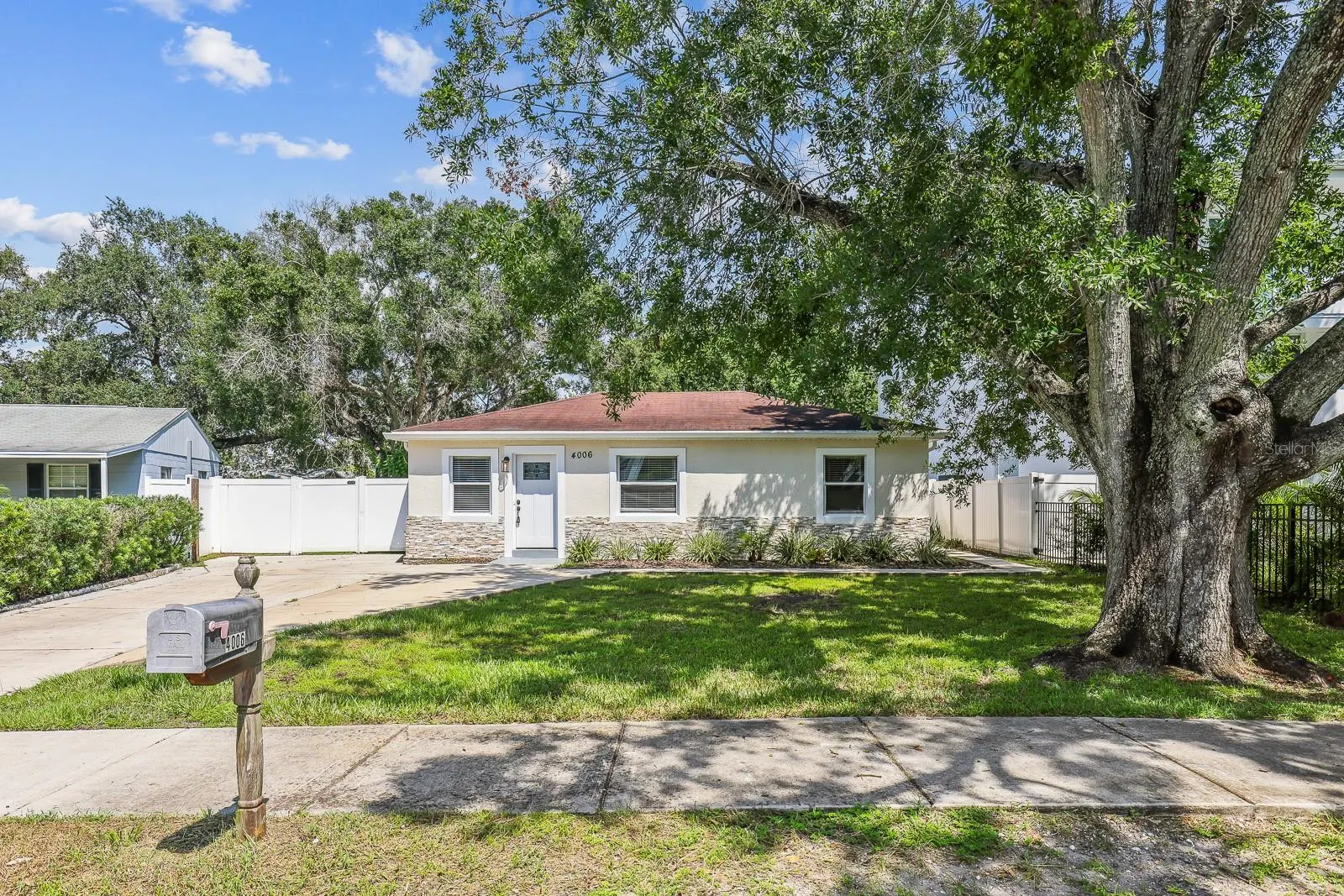 4006 S SHAMROCK RD