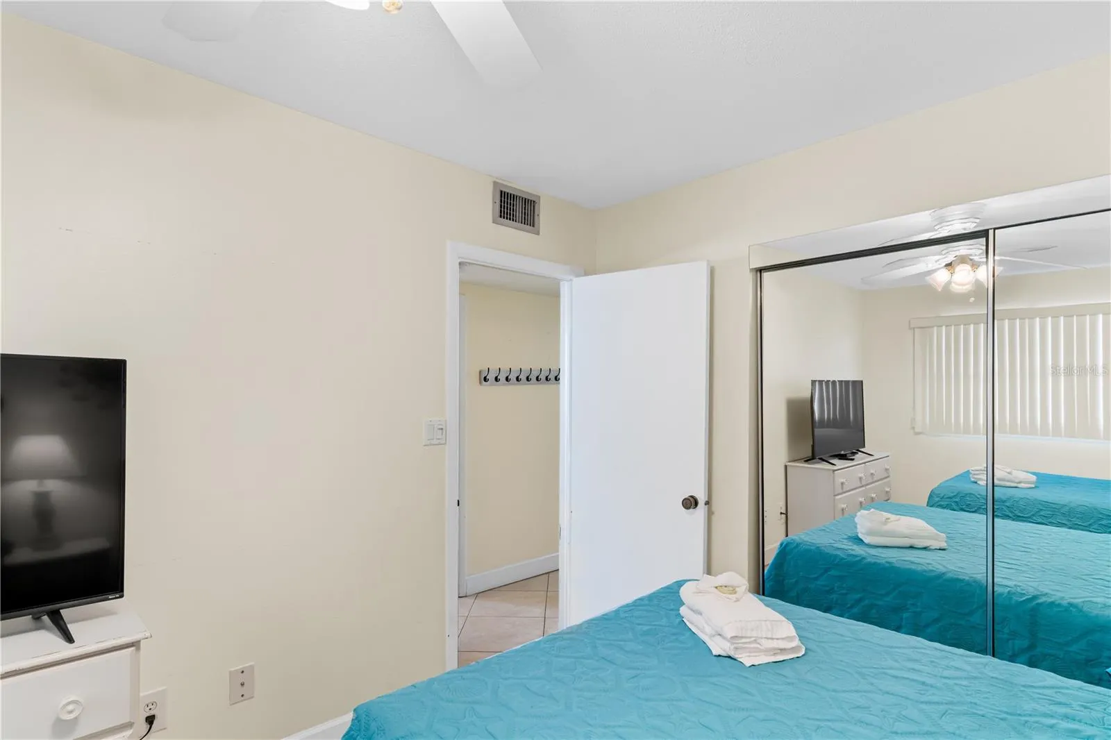 19610 GULF BLVD #409, #409