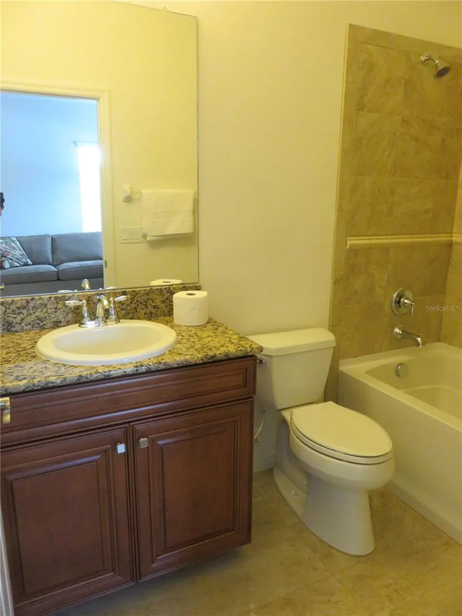 8811 CITRUS PALM DR