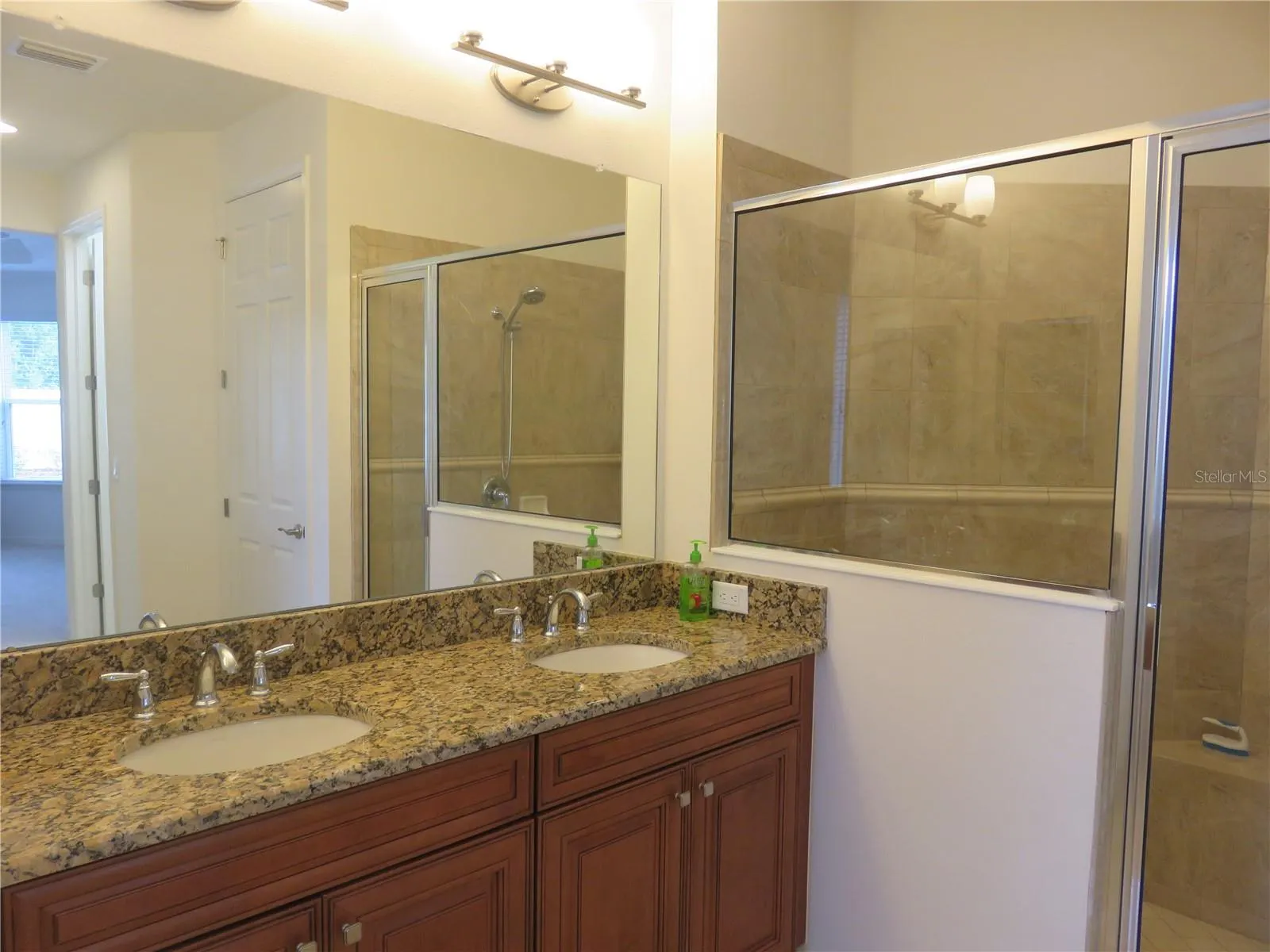 8811 CITRUS PALM DR