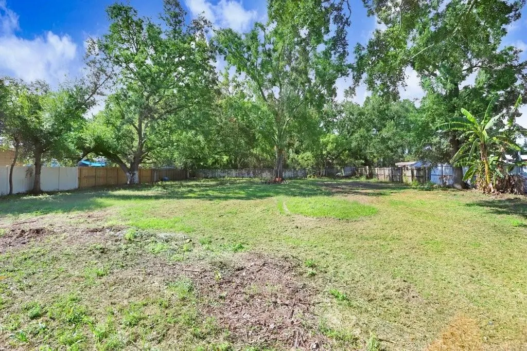 6808 W COMANCHE AVE
