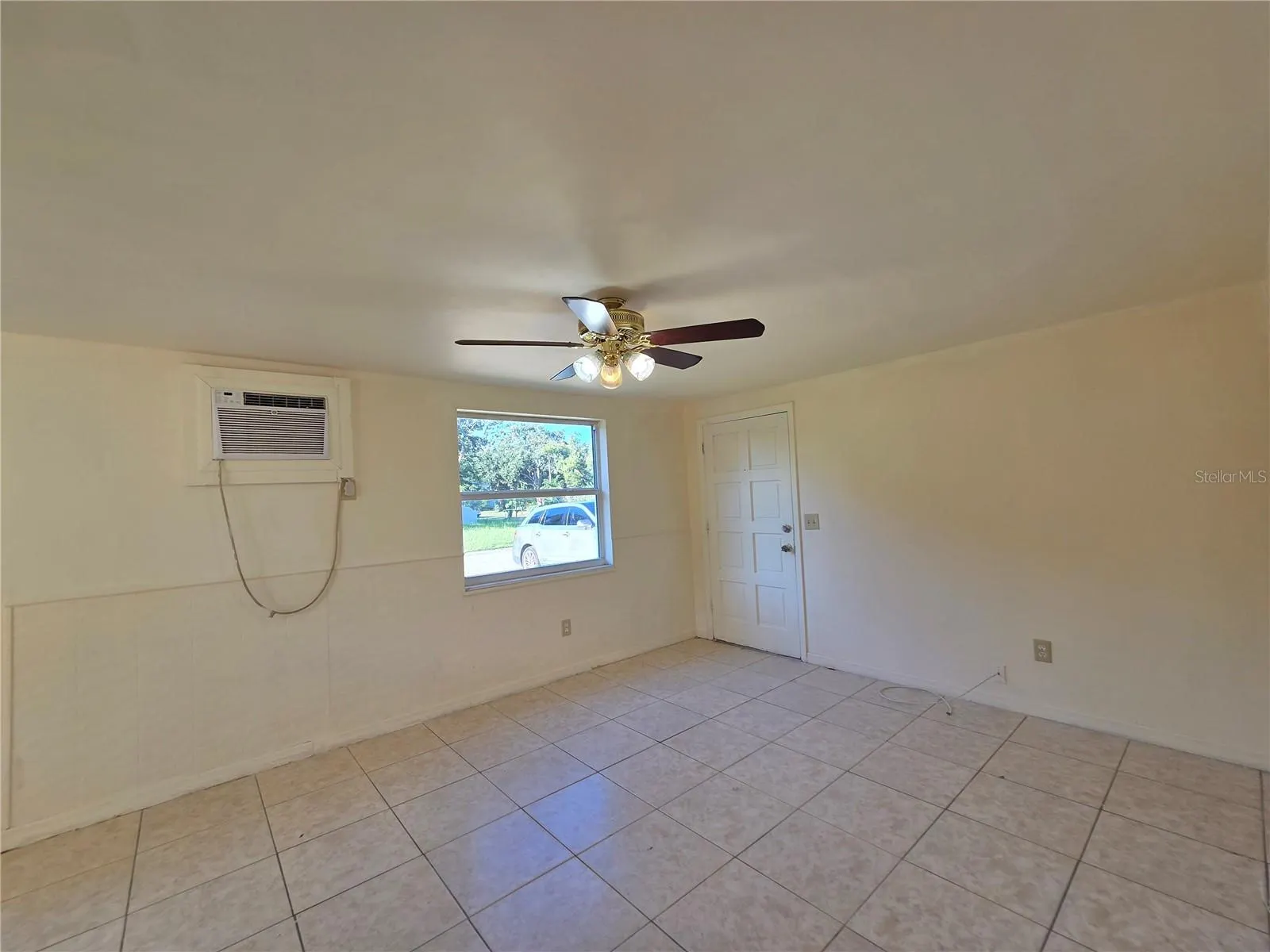 638 DOGWOOD CT