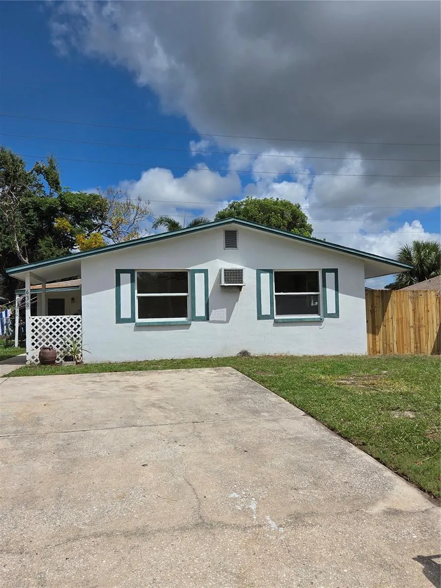 638 DOGWOOD CT