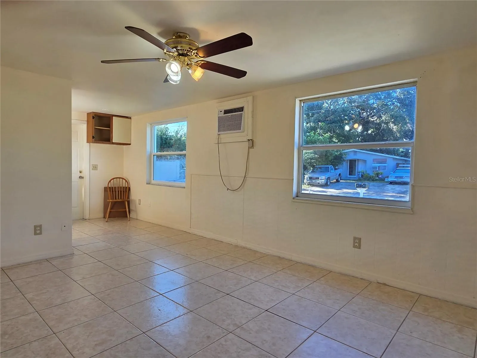 638 DOGWOOD CT