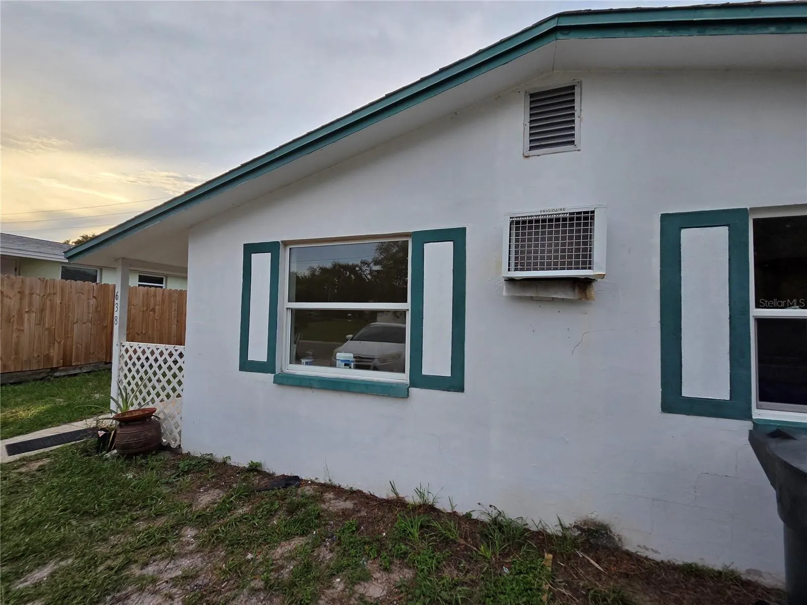 638 DOGWOOD CT