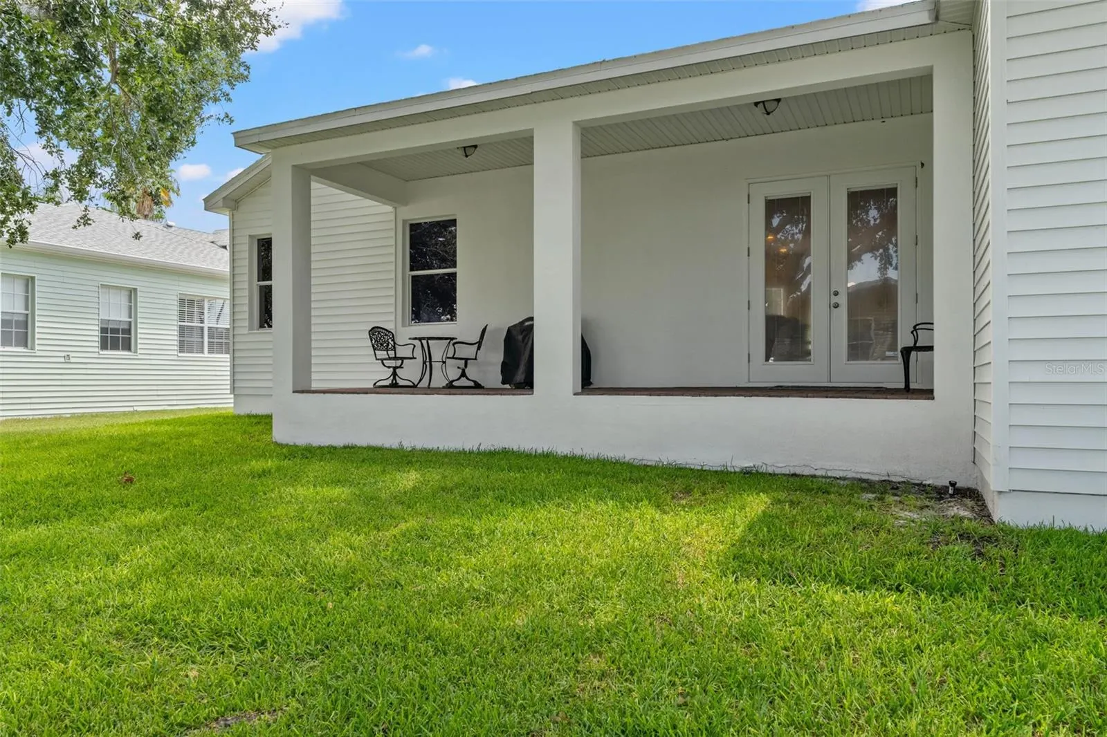 2820 SWAN CIR
