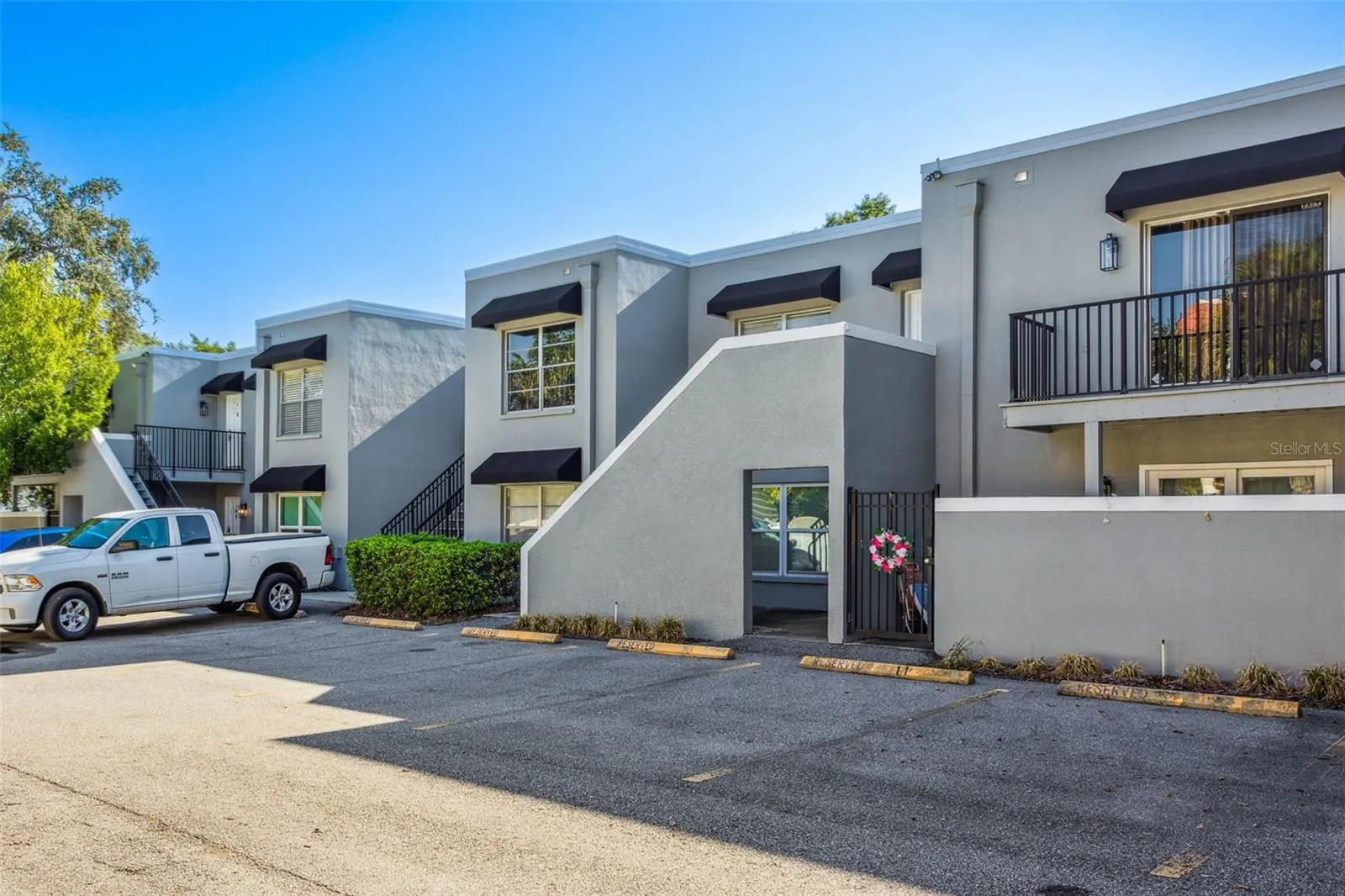 201 S ARRAWANA AVE #L, #L