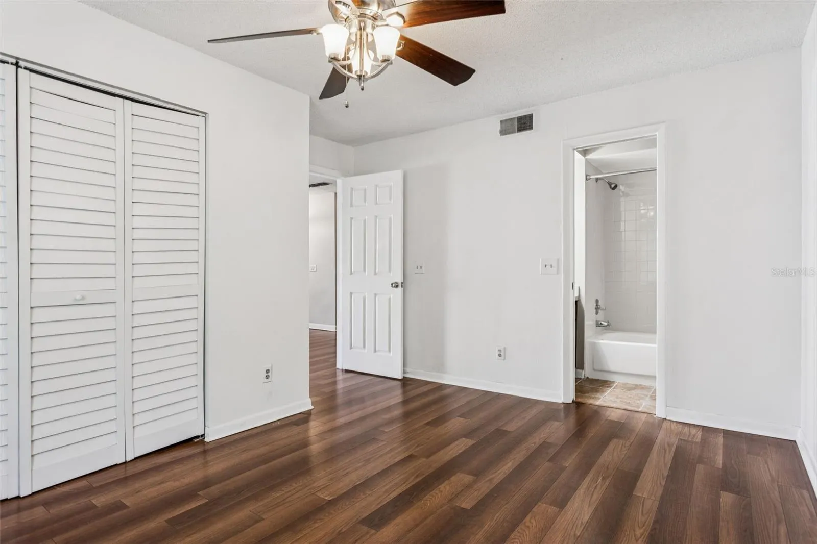 201 S ARRAWANA AVE #L, #L