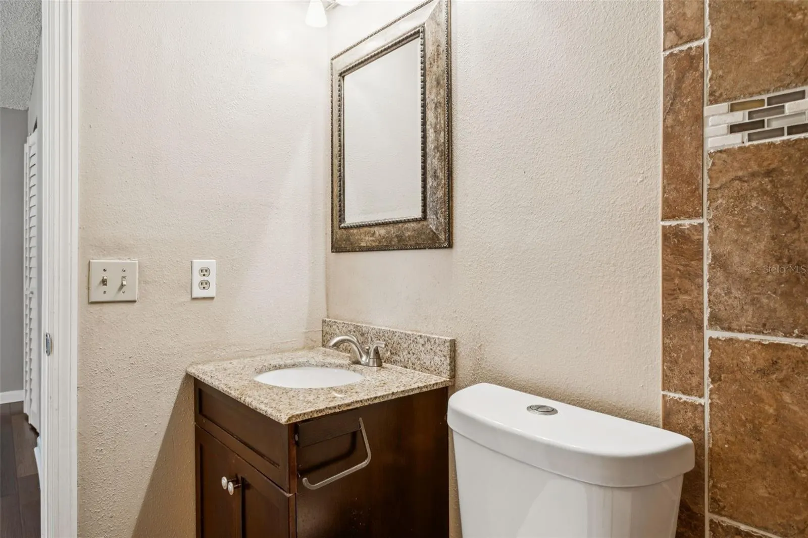 201 S ARRAWANA AVE #L, #L
