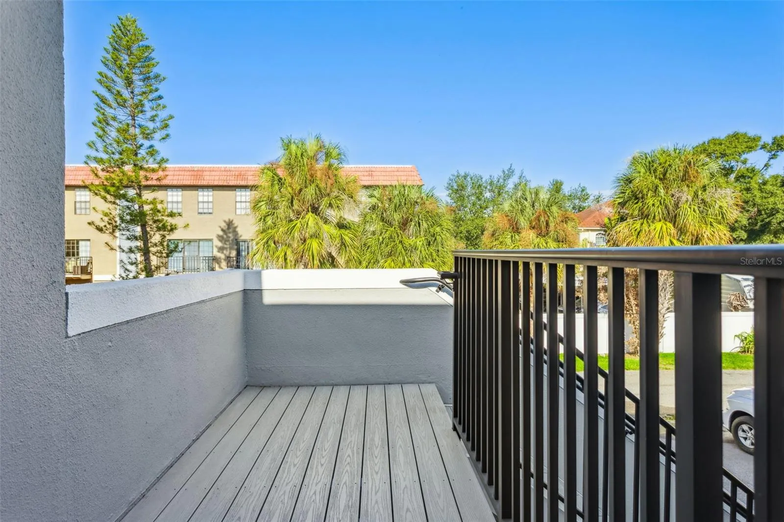 201 S ARRAWANA AVE #L, #L
