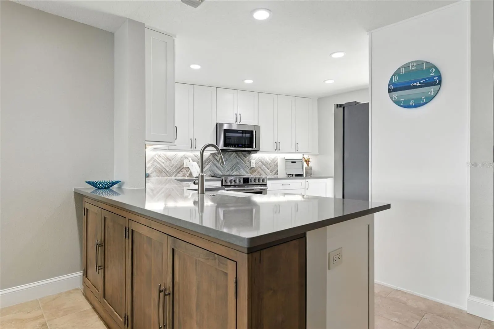 7540 SUNSHINE SKYWAY LN S #221, #221