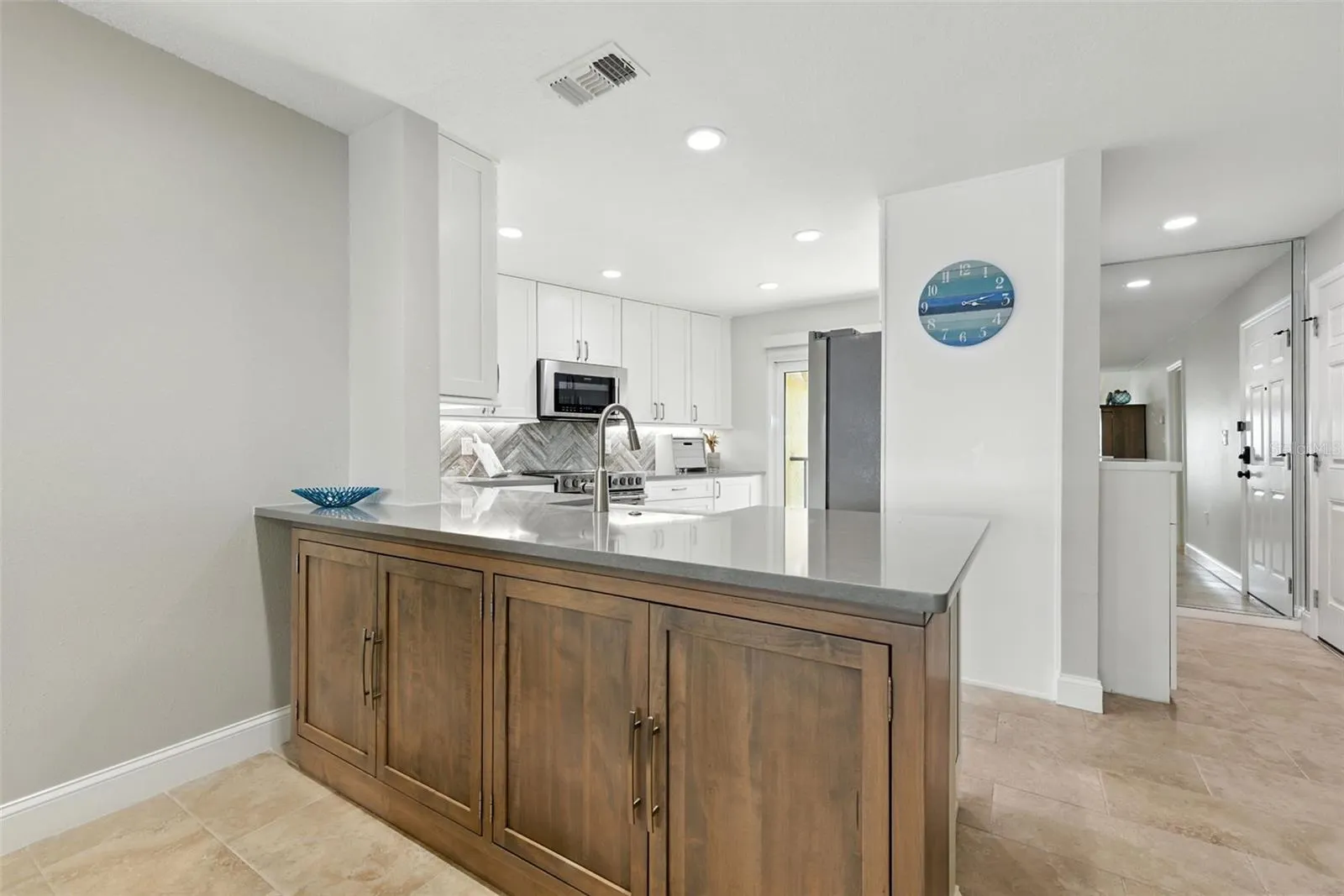 7540 SUNSHINE SKYWAY LN S #221, #221
