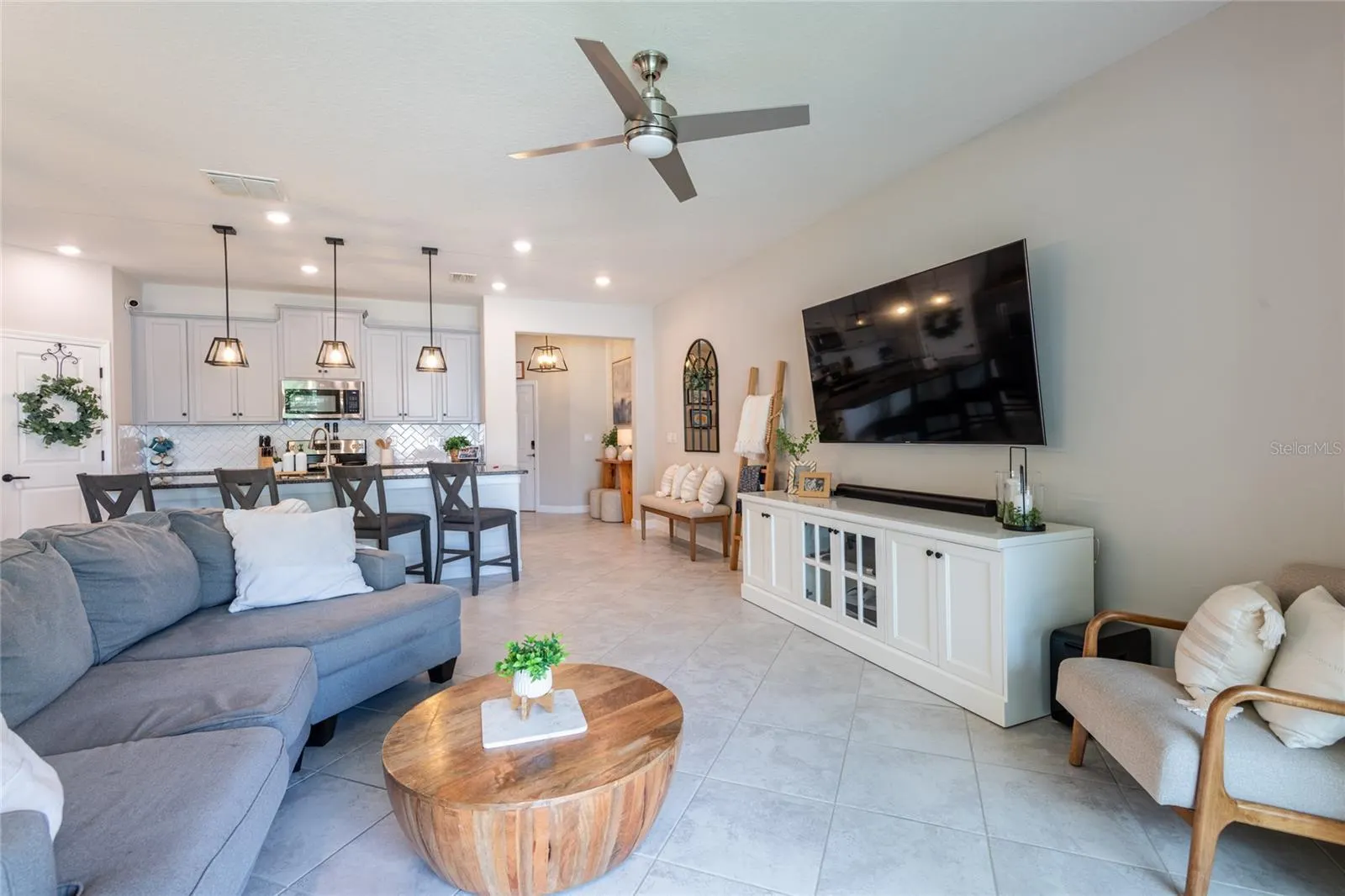 6815 VIA PERLOSO CT