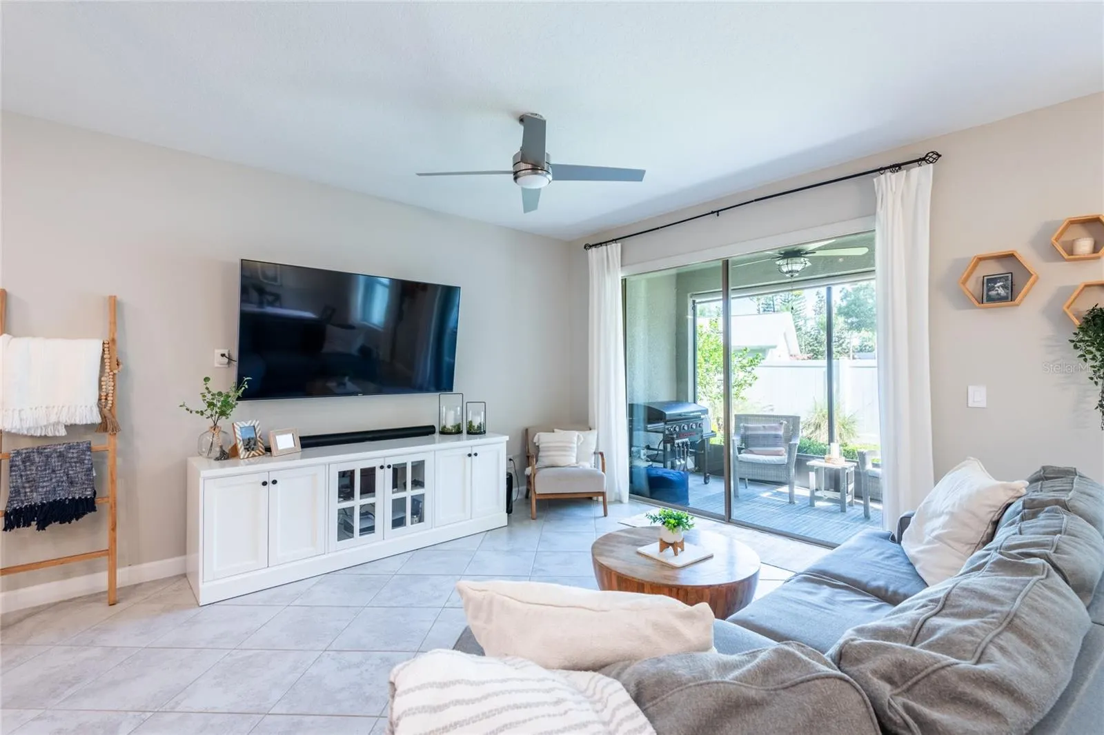 6815 VIA PERLOSO CT