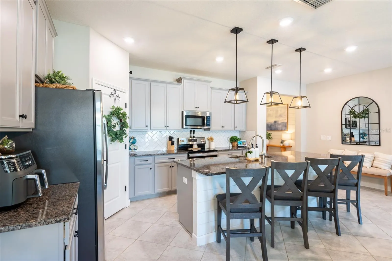 6815 VIA PERLOSO CT
