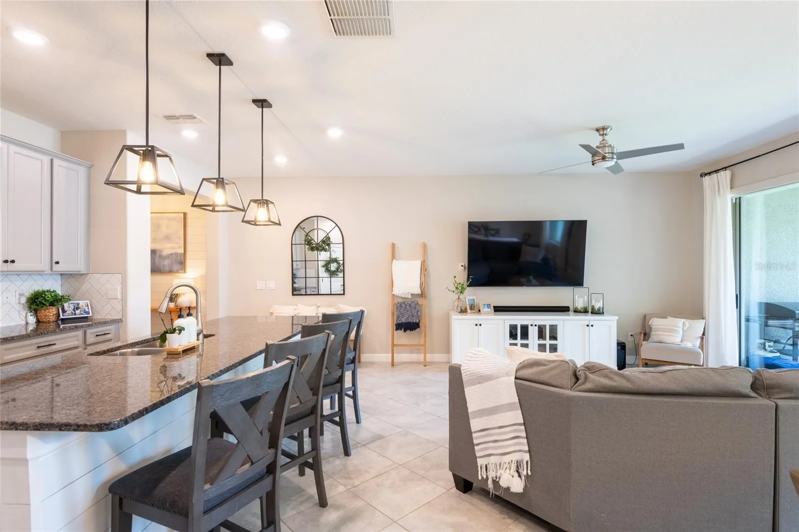 6815 VIA PERLOSO CT