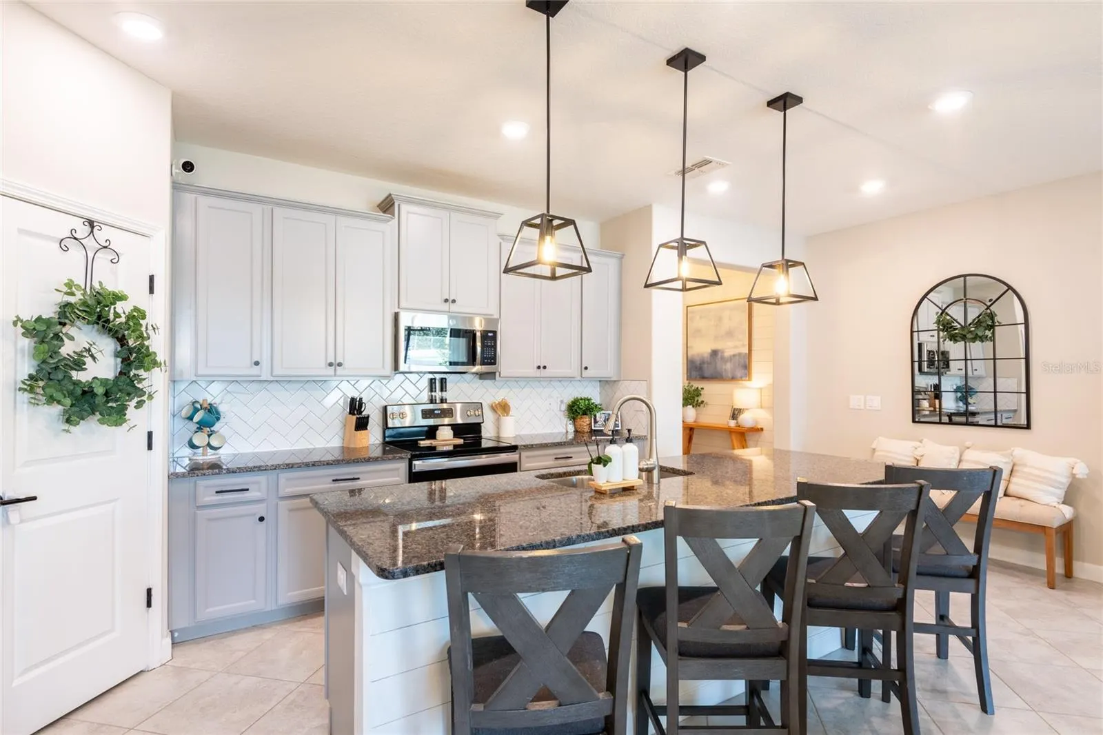 6815 VIA PERLOSO CT
