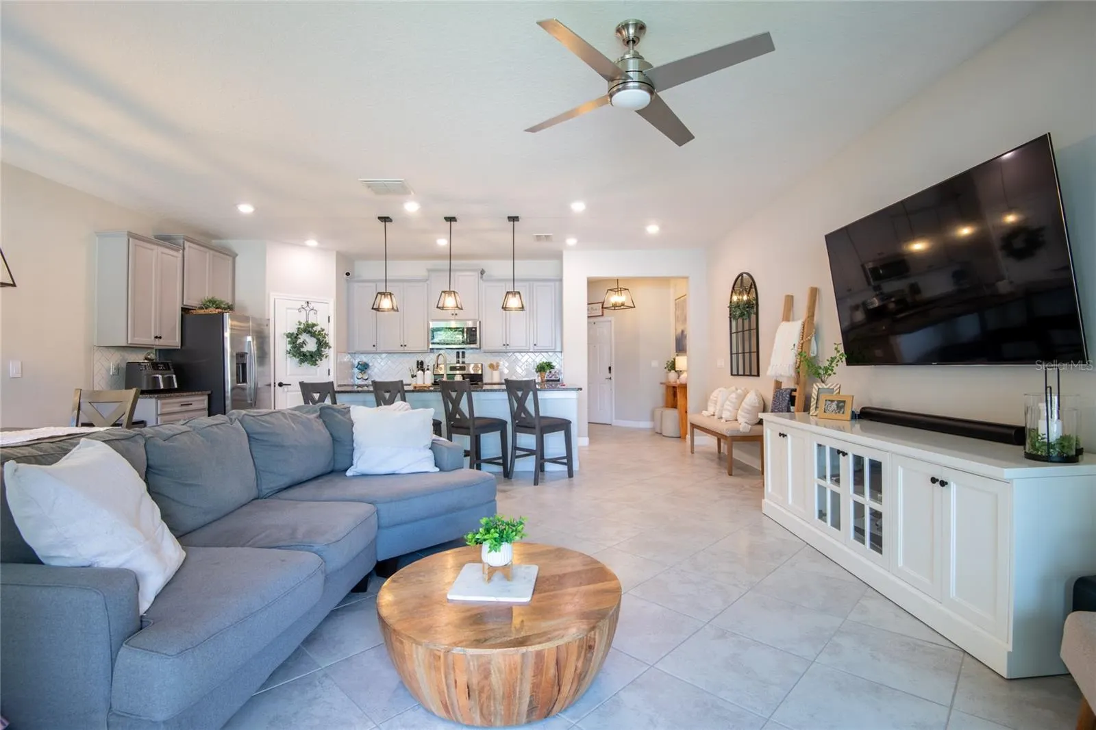 6815 VIA PERLOSO CT