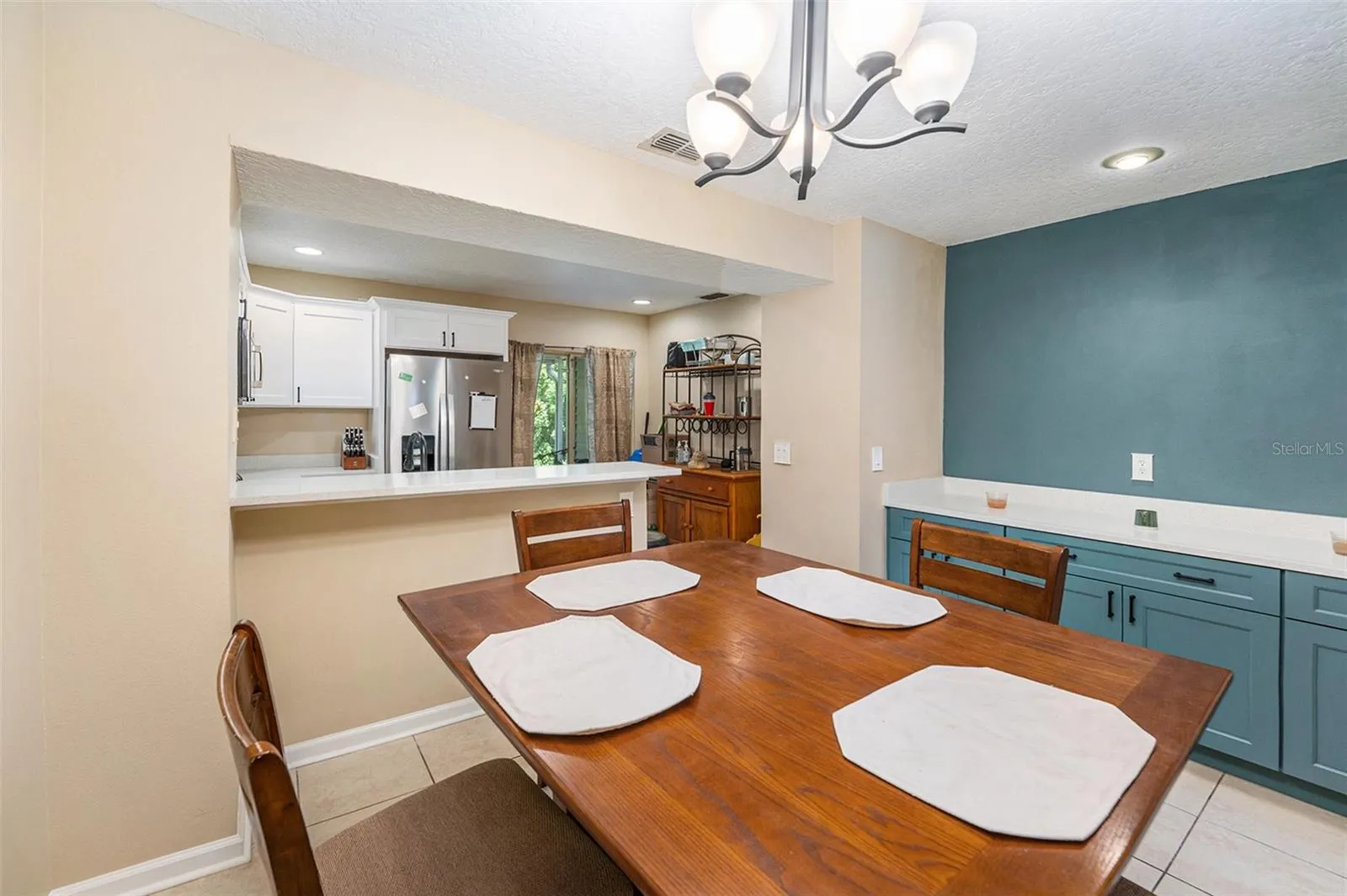 2175 FOX CHASE BLVD