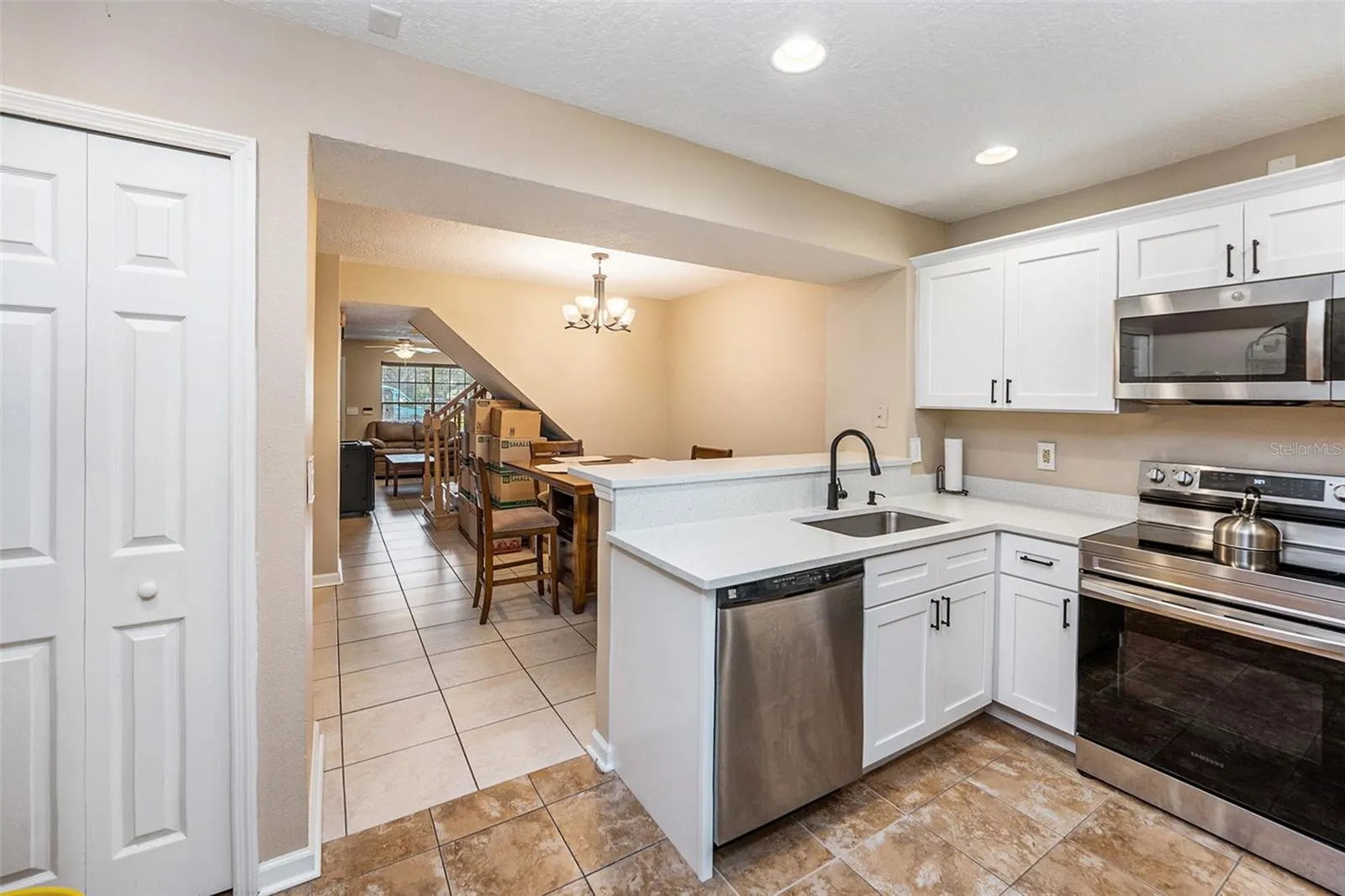 2175 FOX CHASE BLVD