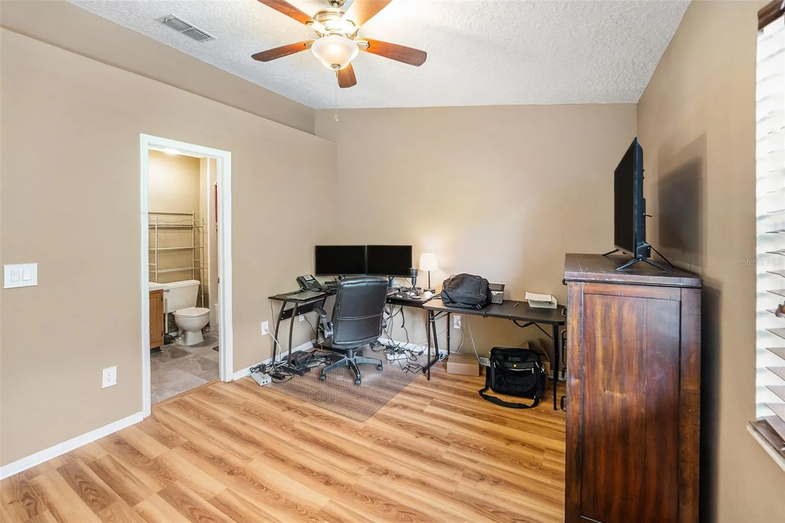 2175 FOX CHASE BLVD