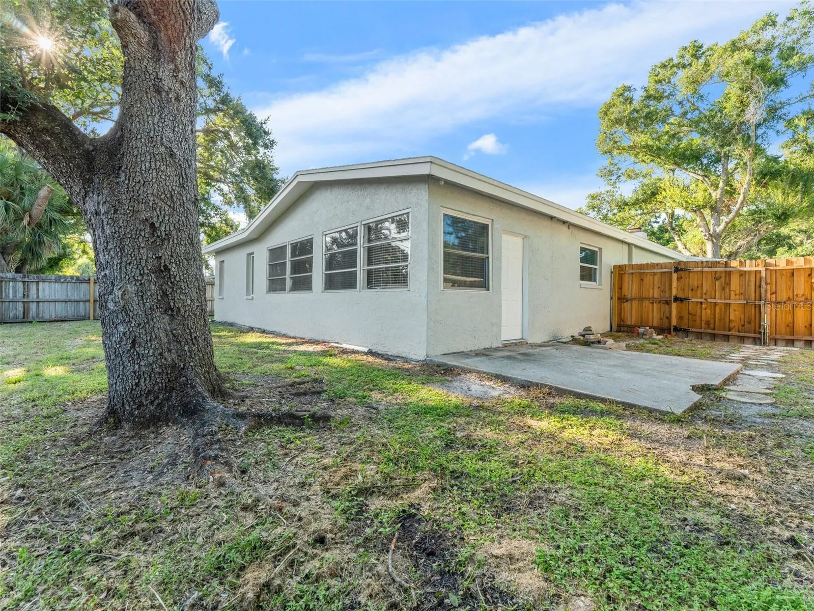 2952 WEBLEY DR