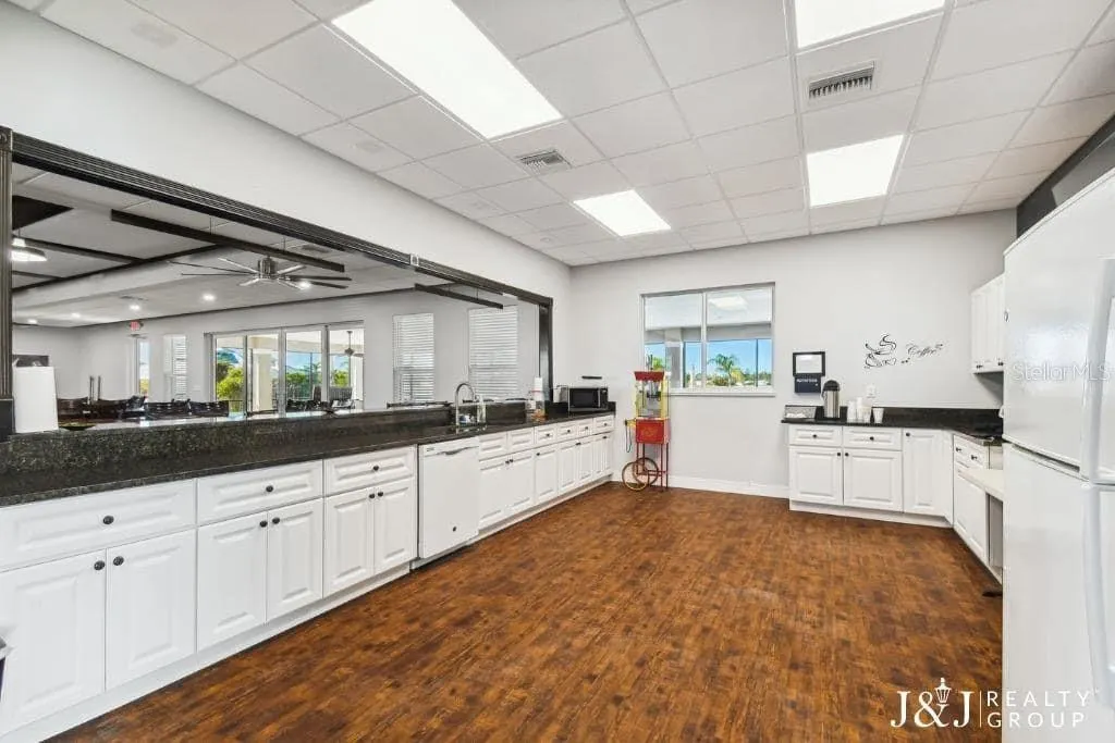 8588 SW SAND CRANE CIR