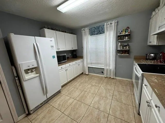 6913 MARBLE FAWN PL