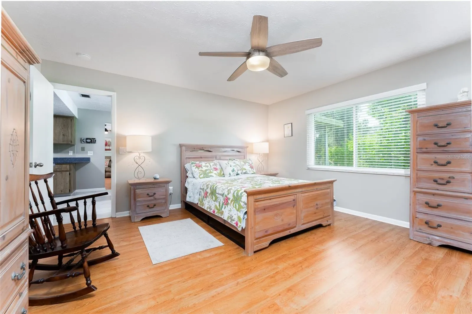 1510 LORETTA CT