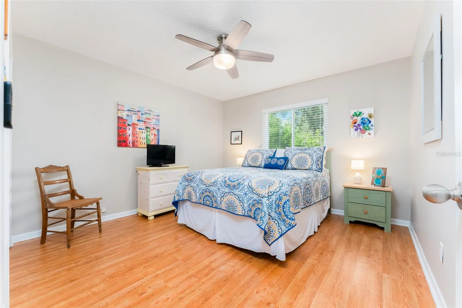 1510 LORETTA CT