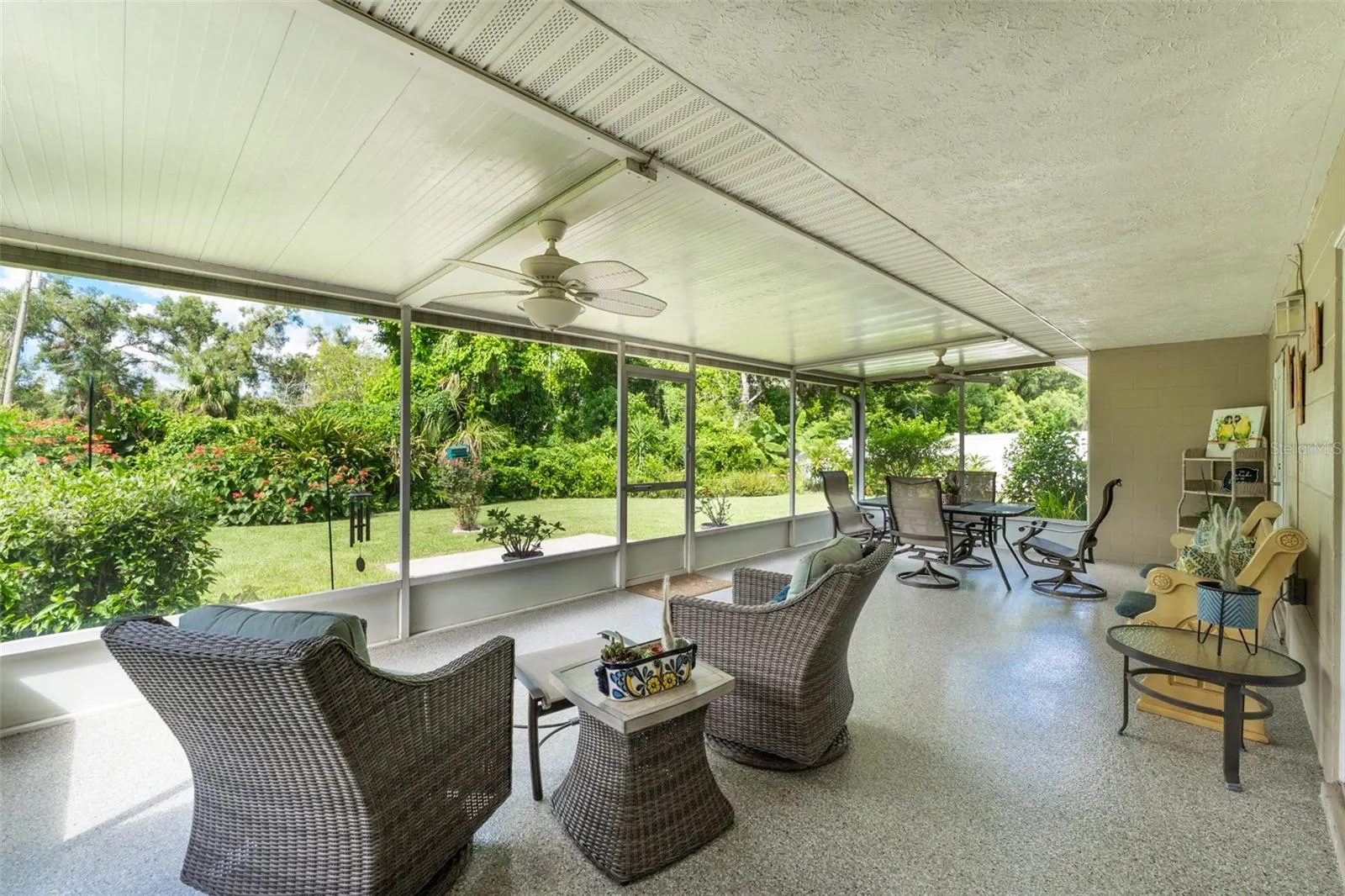 1510 LORETTA CT