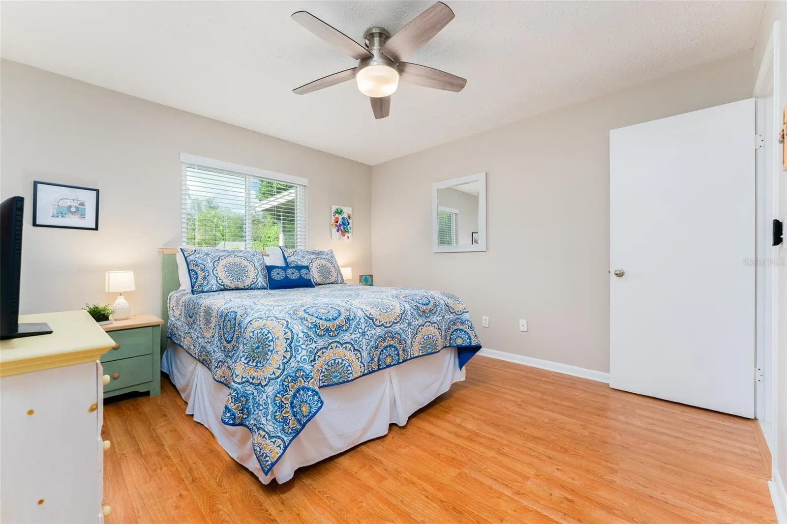 1510 LORETTA CT