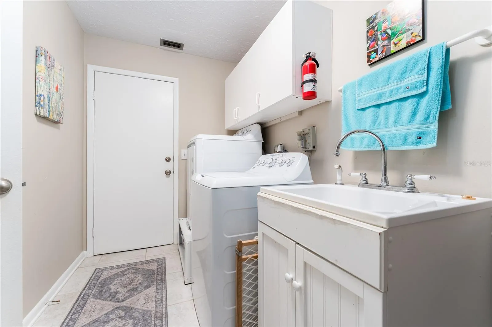 1510 LORETTA CT