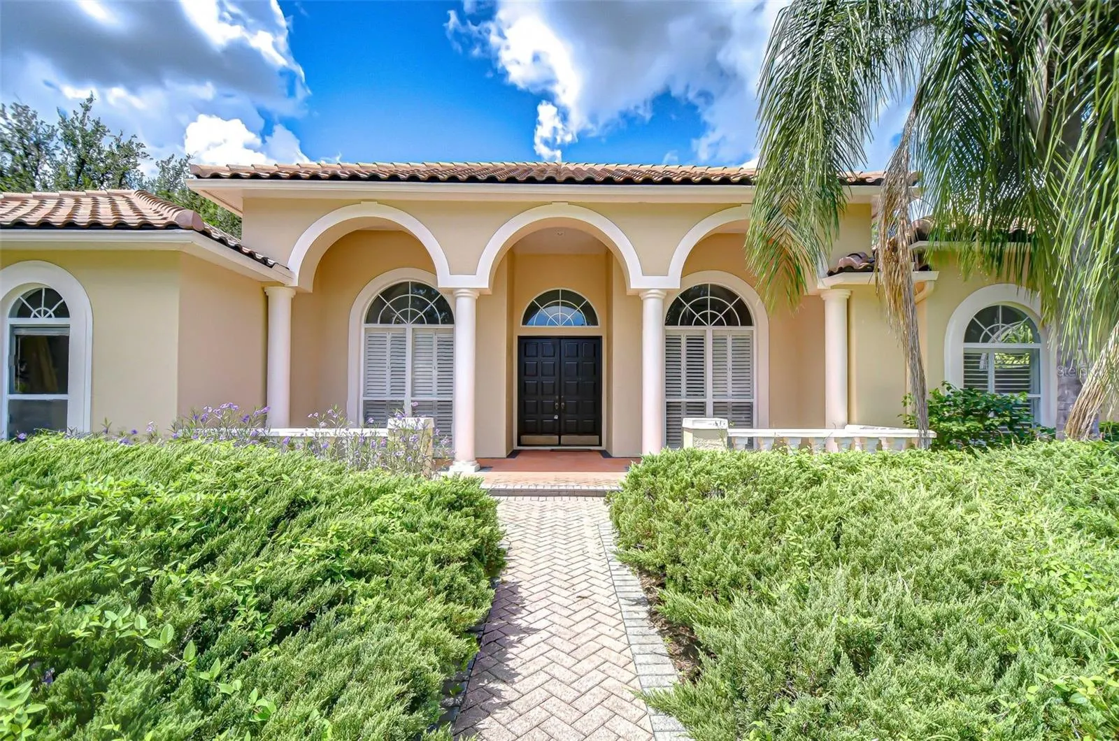 6407 RENWICK CIR