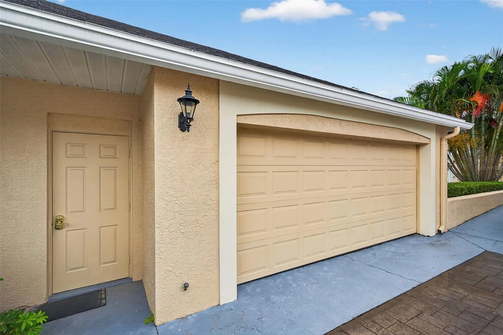 13734 MARSEILLES CT