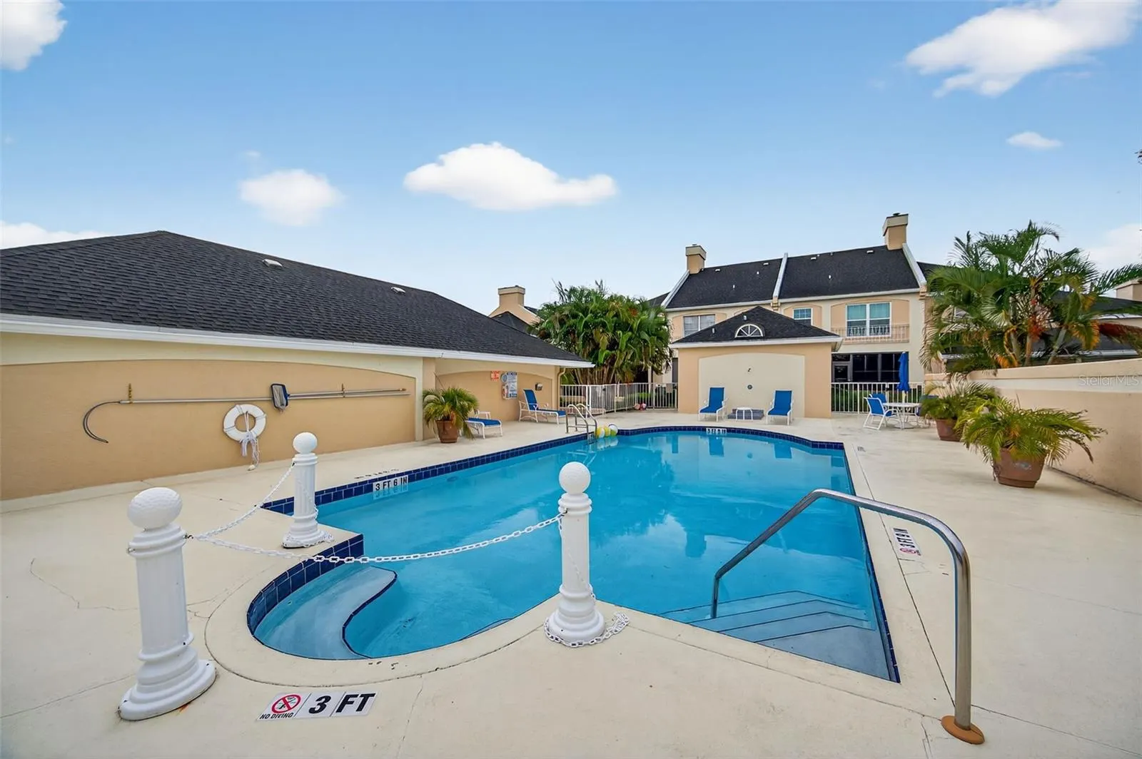 13734 MARSEILLES CT