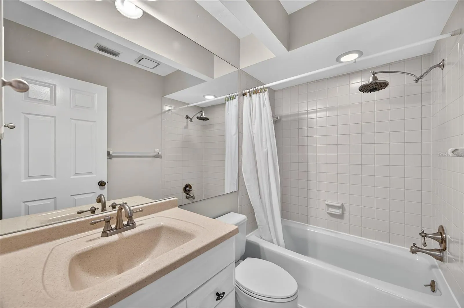 13734 MARSEILLES CT