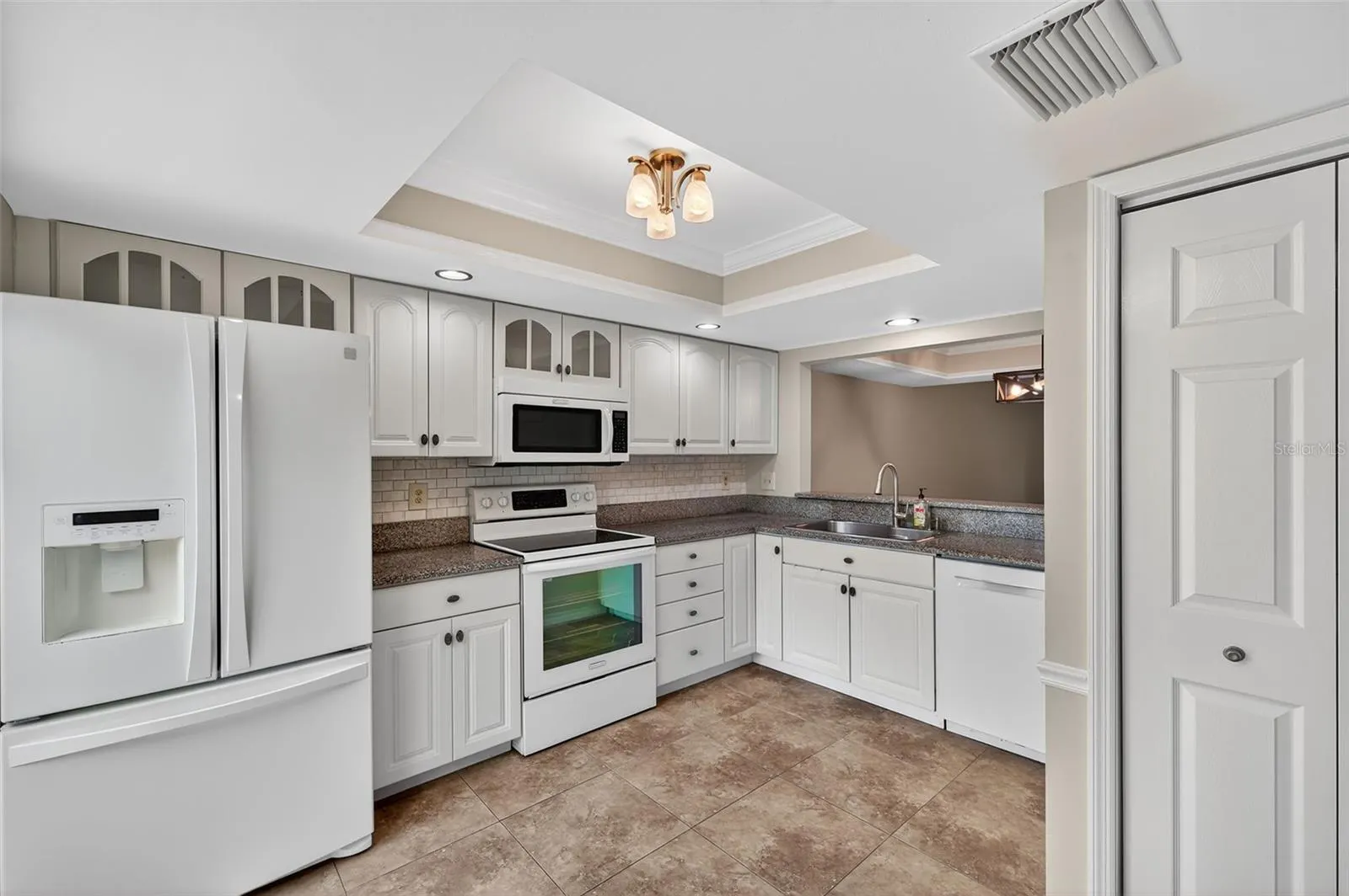 13734 MARSEILLES CT