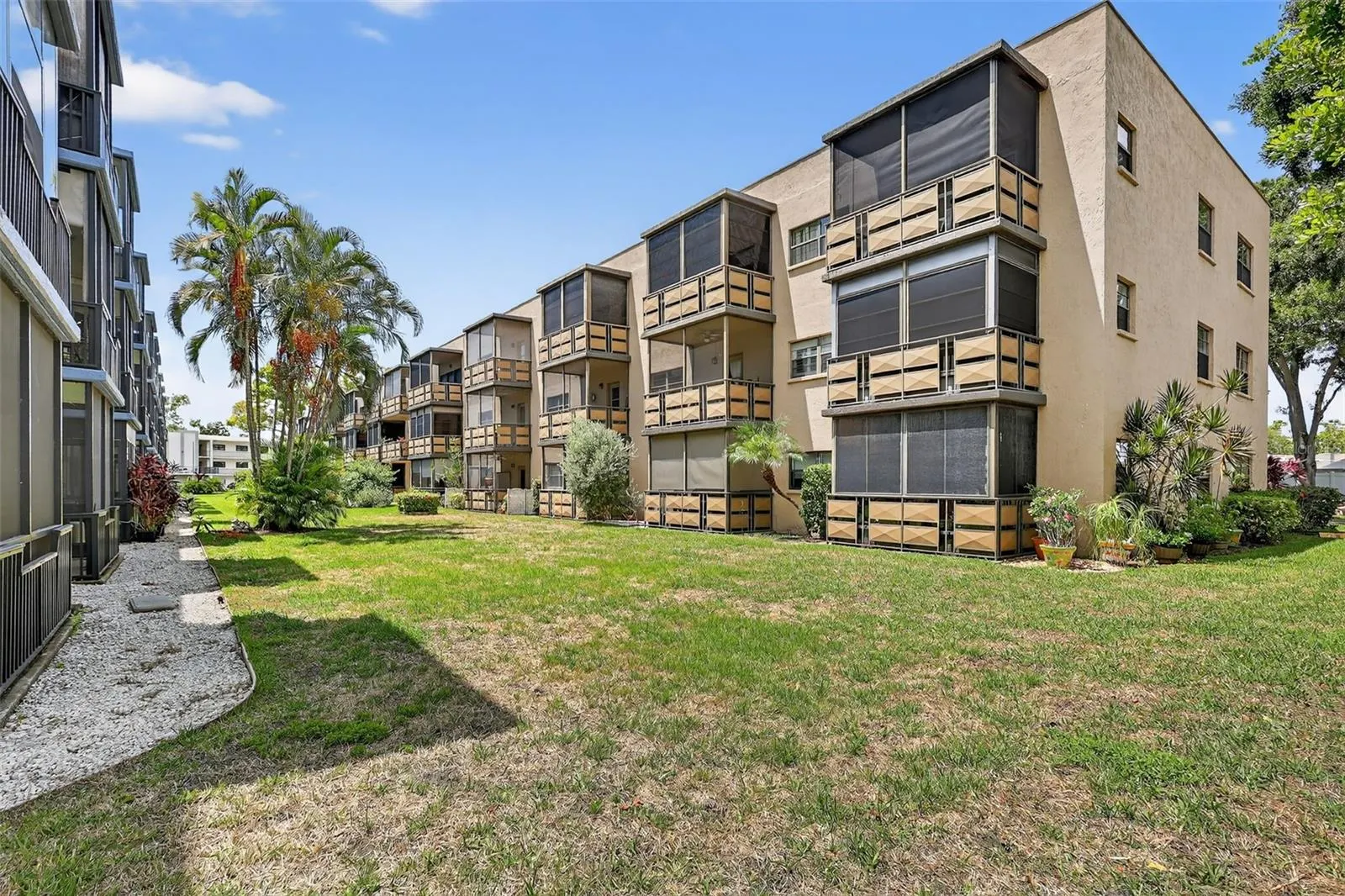 5975 TERRACE PARK DR N #209, #209