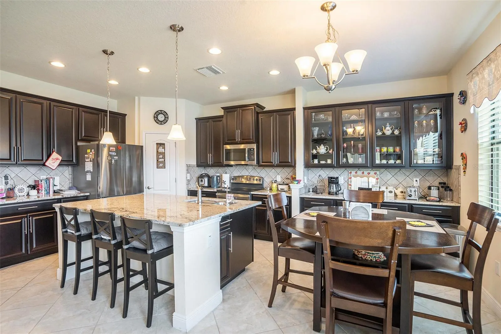 15213 CAPRI ISLE LN
